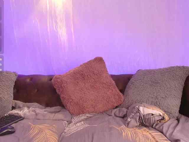 GabbyBonnye webcam