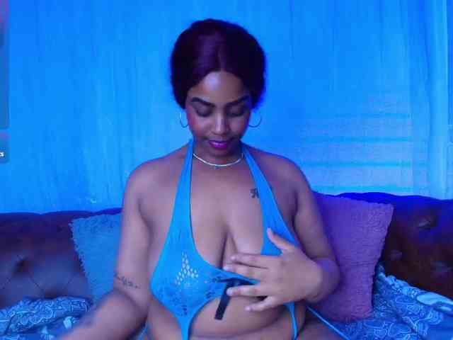 GabbyBonnye webcam