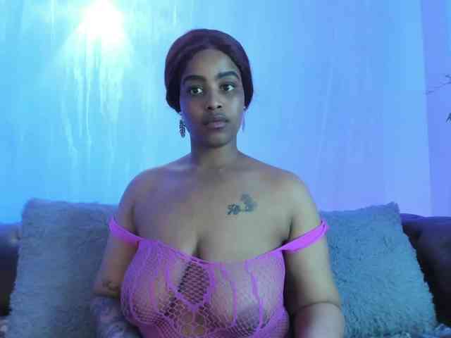 GabbyBonnye webcam