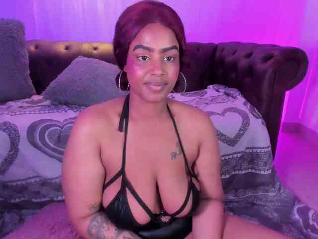GabbyBonnye webcam