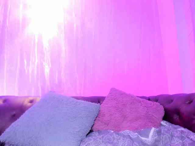 GabbyBonnye webcam