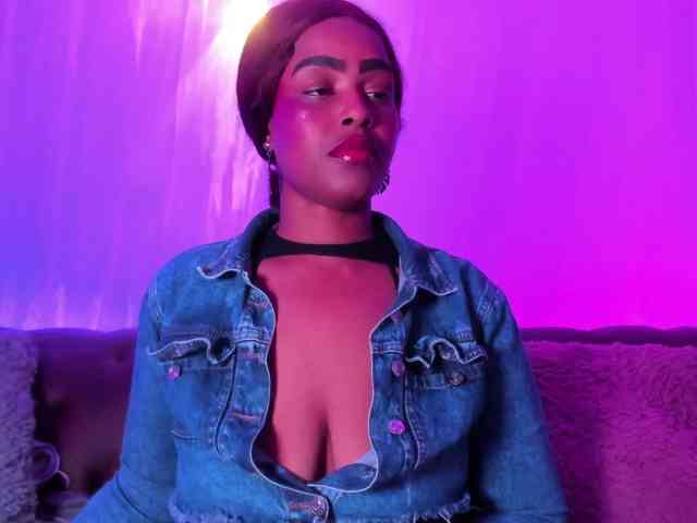 GabbyBonnye webcam