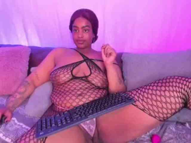 GabbyBonnye webcam