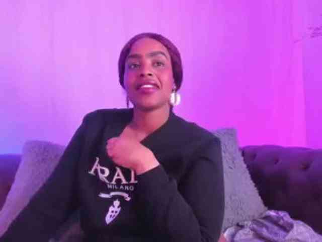 GabbyBonnye webcam
