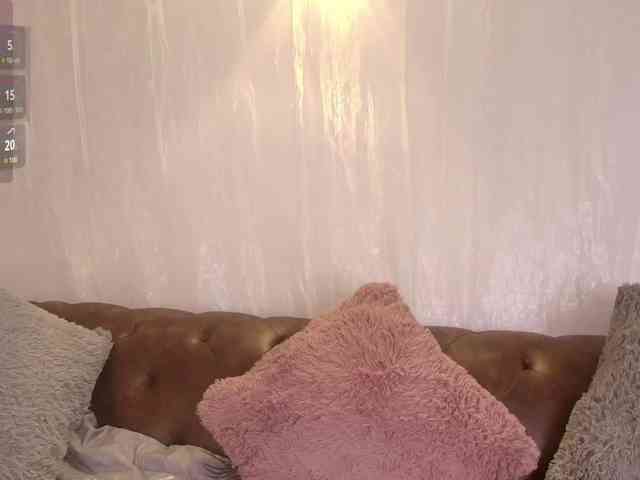 GabbyBonnye webcam