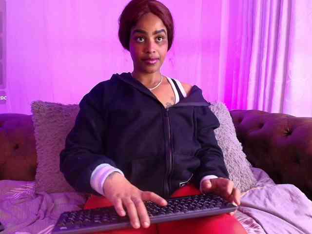 GabbyBonnye webcam