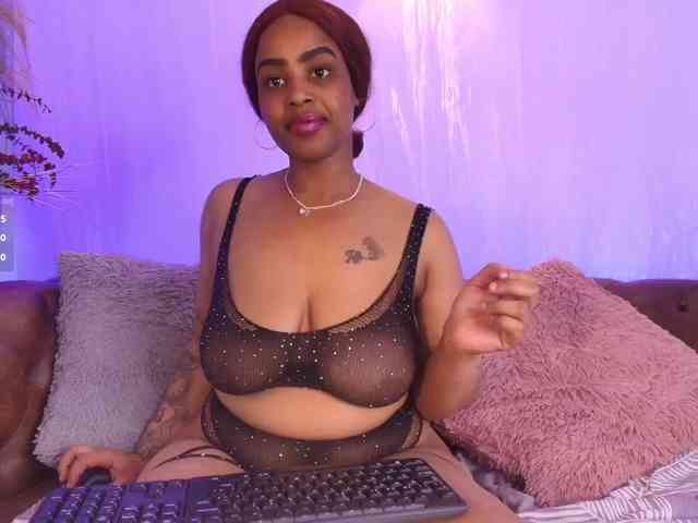 GabbyBonnye webcam