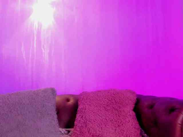 GabbyBonnye webcam