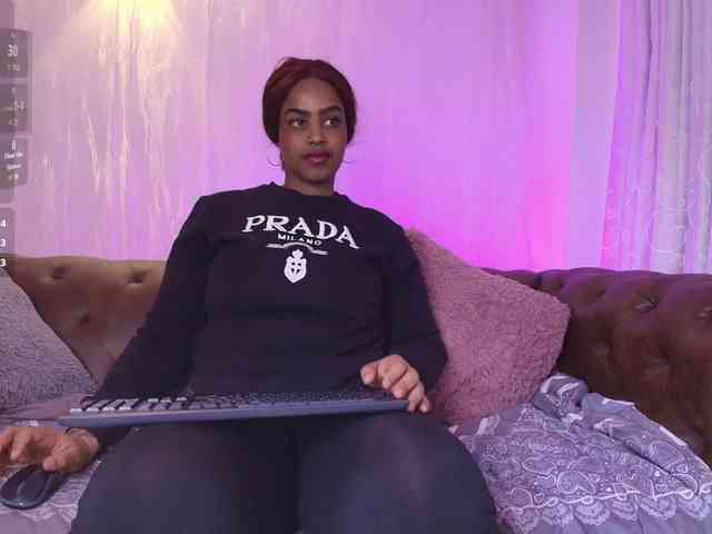 GabbyBonnye webcam