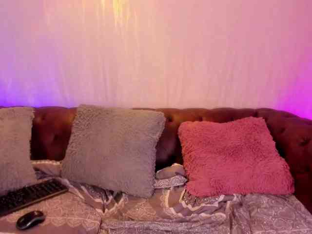 GabbyBonnye webcam