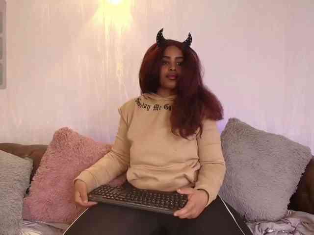 GabbyBonnye webcam