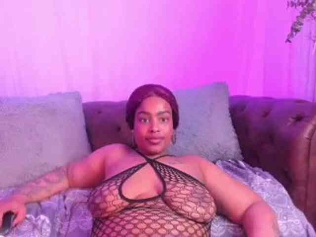 GabbyBonnye webcam