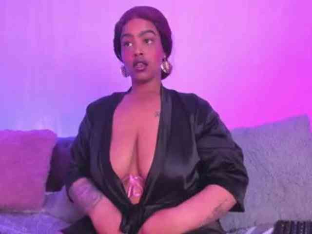 GabbyBonnye webcam