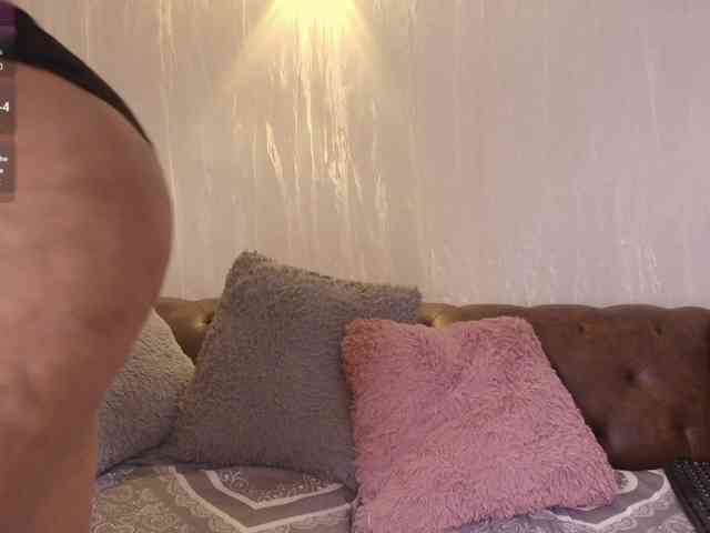 GabbyBonnye webcam