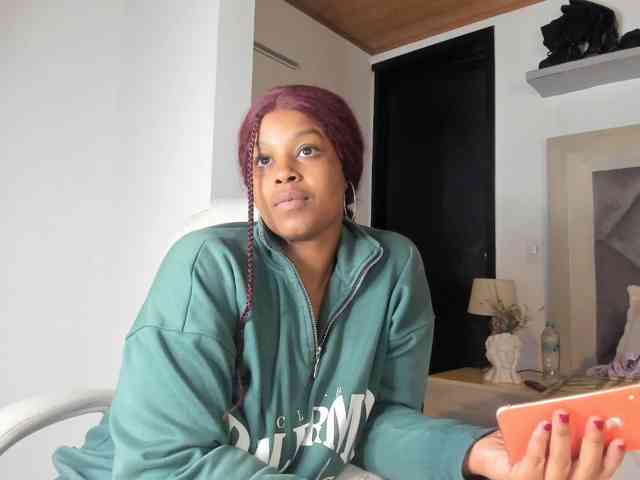 GabbyBonnye webcam
