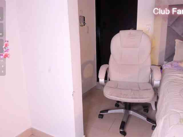 GabbyBonnye webcam