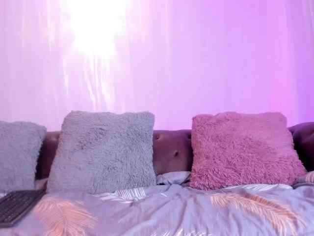 GabbyBonnye webcam
