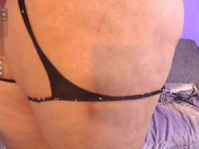 GabbyBonnye webcam