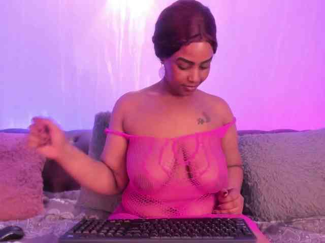 GabbyBonnye webcam