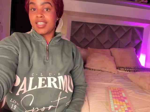 GabbyBonnye webcam