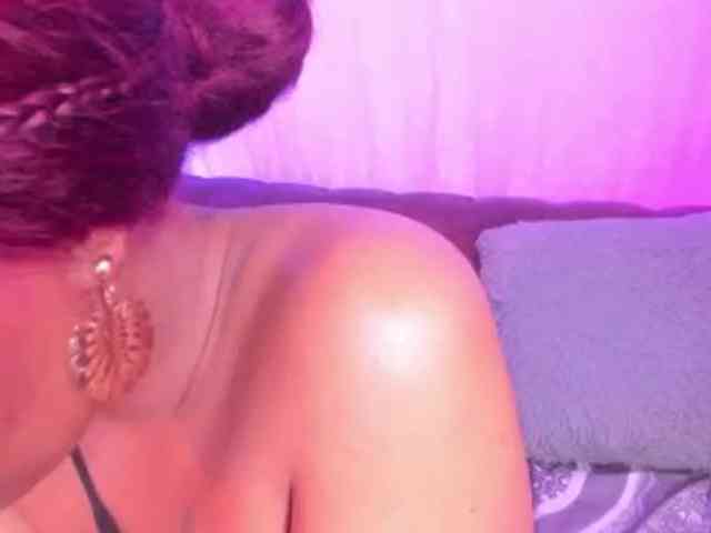 GabbyBonnye webcam