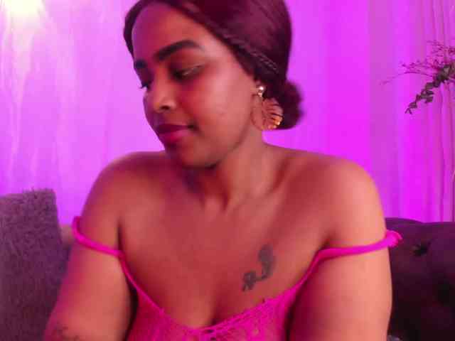 GabbyBonnye webcam