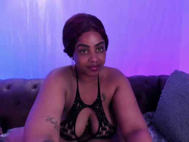 GabbyBonnye webcam