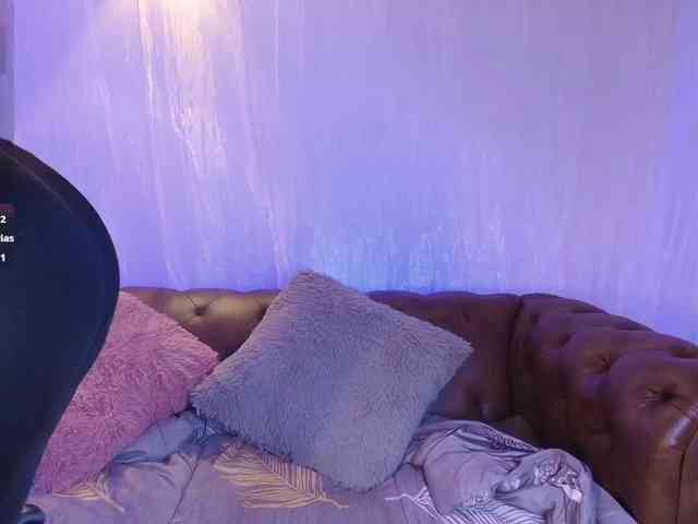 GabbyBonnye webcam