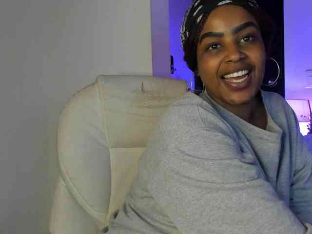 GabbyBonnye webcam