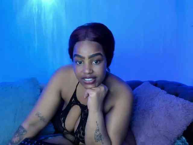 GabbyBonnye webcam