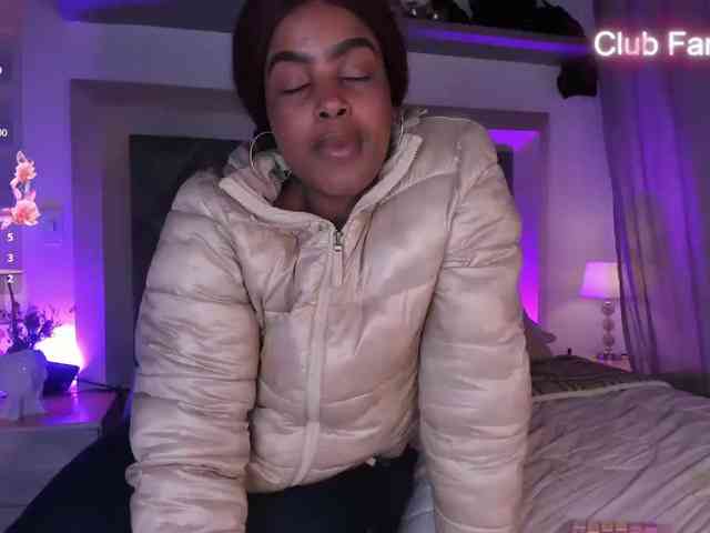 GabbyBonnye webcam