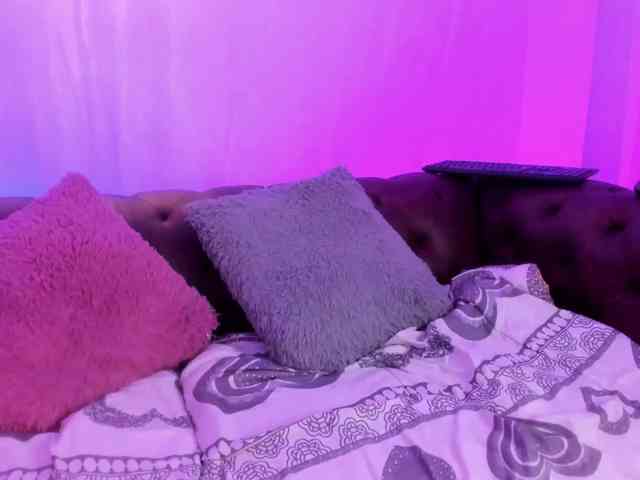 GabbyBonnye webcam