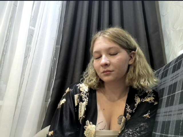 BonnyGrams live cam on BongaCams