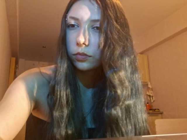 HollyTuts live cam on BongaCams