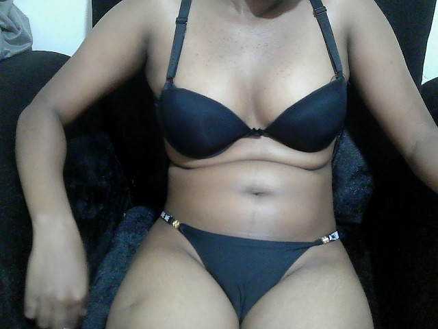 Lovenana live cam on BongaCams
