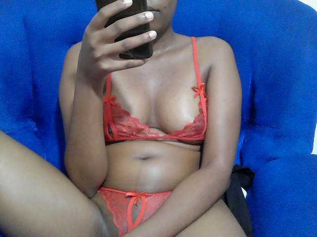 Lovenana live cam on BongaCams