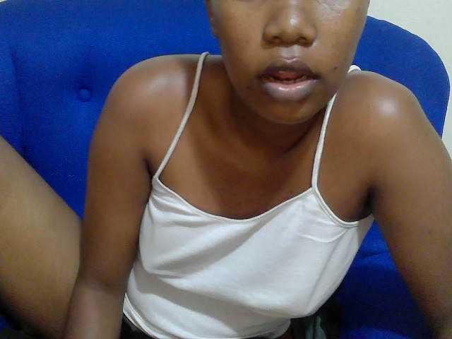 Lovenana live cam preview