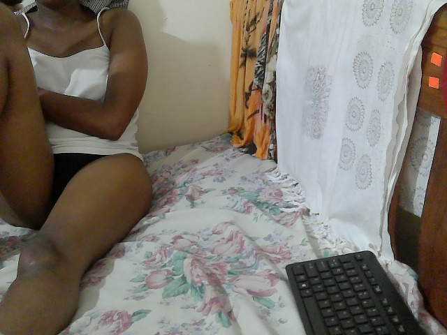 Lovenana live cam preview