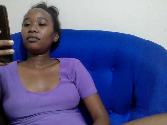 Lovenana live cam on BongaCams