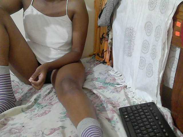 Lovenana live cam preview