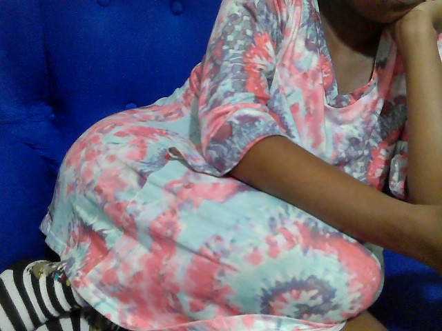 Lovenana live cam on BongaCams
