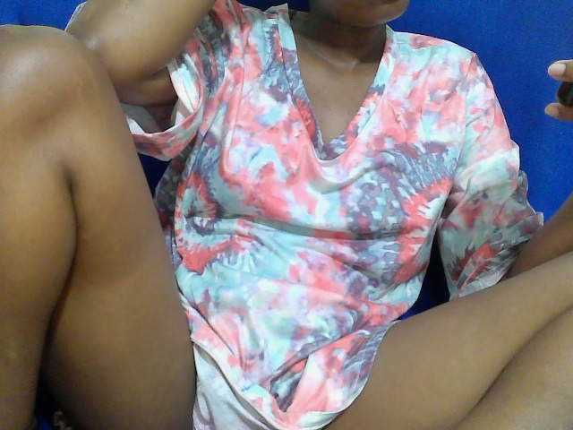 Lovenana live cam on BongaCams