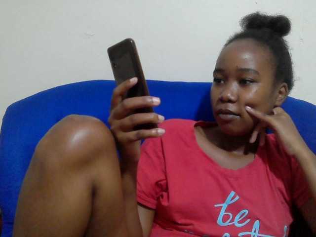 Lovenana live cam on BongaCams