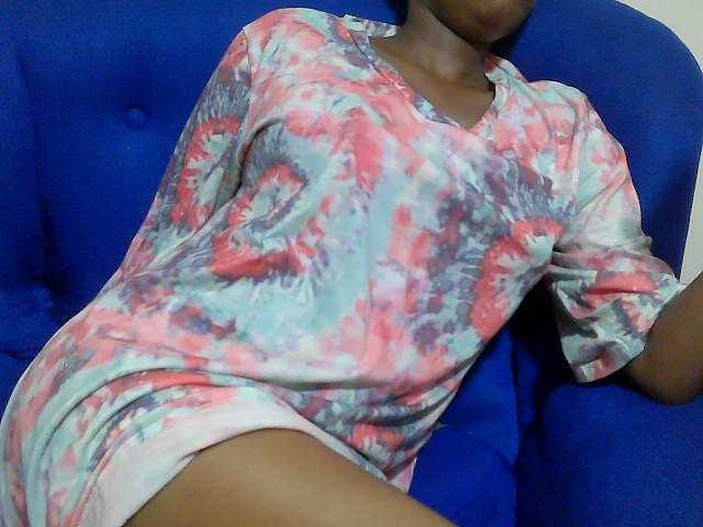 Lovenana live cam on BongaCams