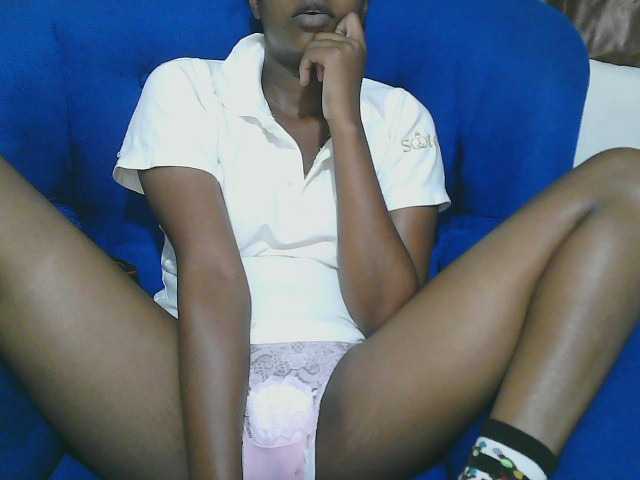 Lovenana live cam on BongaCams
