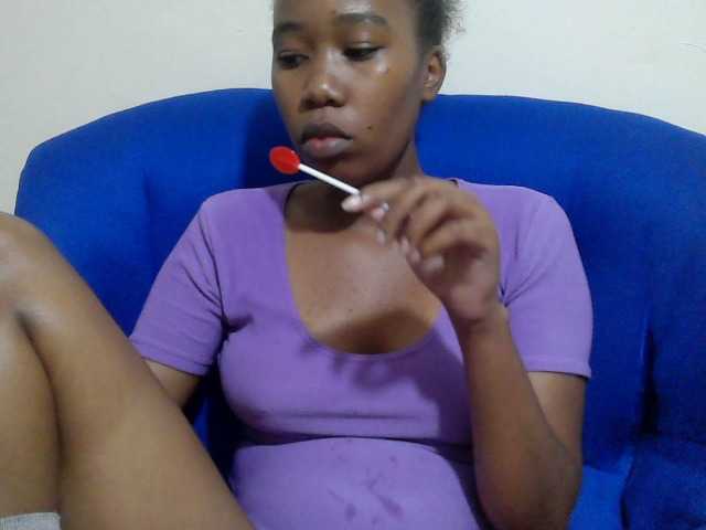 Lovenana live cam preview
