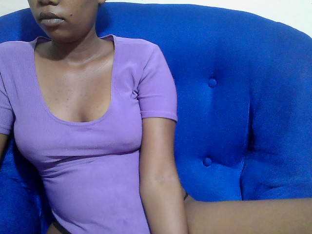 Lovenana live cam on BongaCams