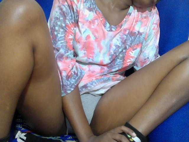Lovenana live cam on BongaCams