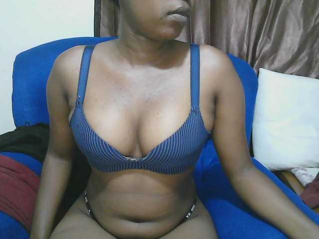 Lovenana live cam on BongaCams