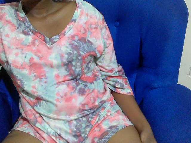 Lovenana live cam on BongaCams